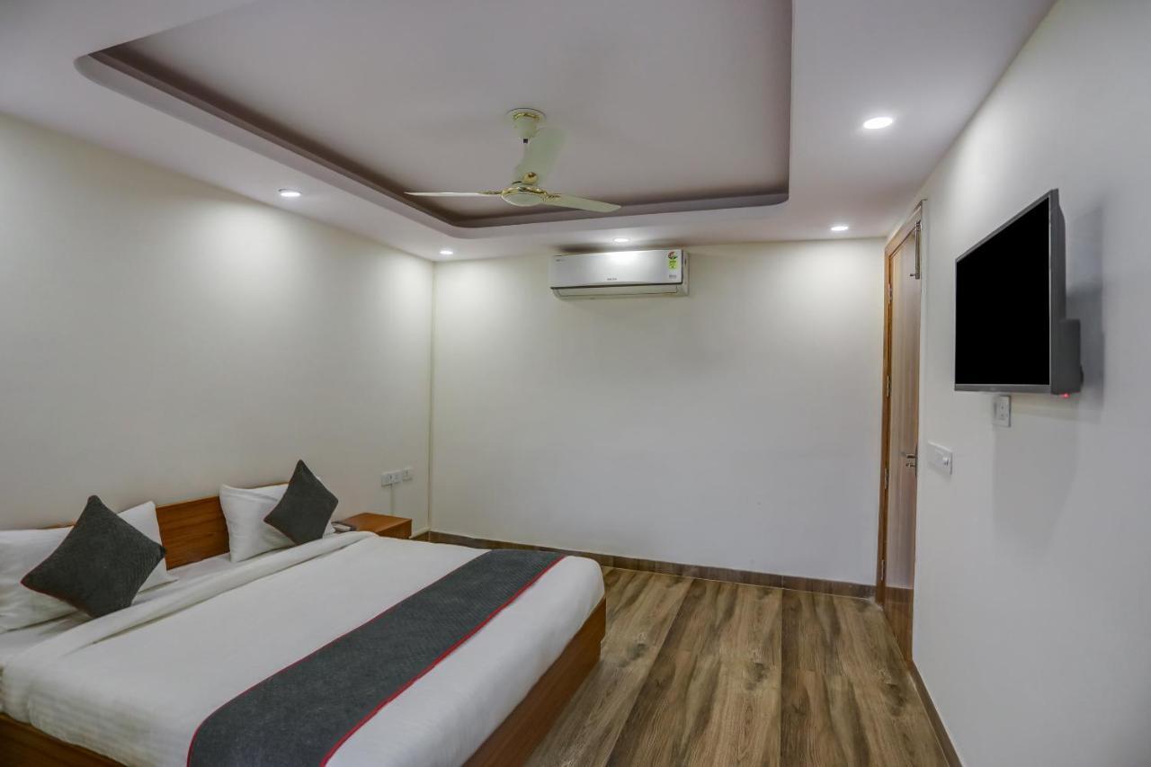 Hotel Collection O The Doors Near Appu Ghar Gurgaon Exterior foto
