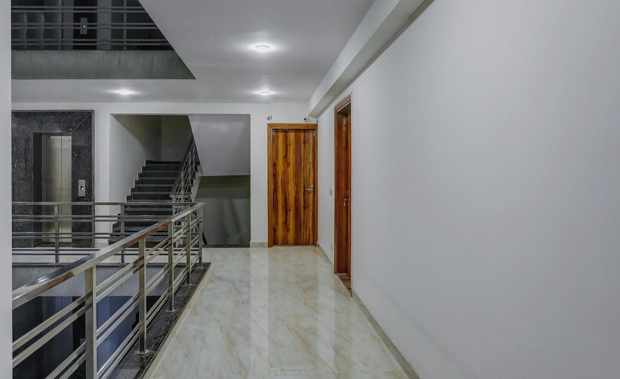 Hotel Collection O The Doors Near Appu Ghar Gurgaon Exterior foto